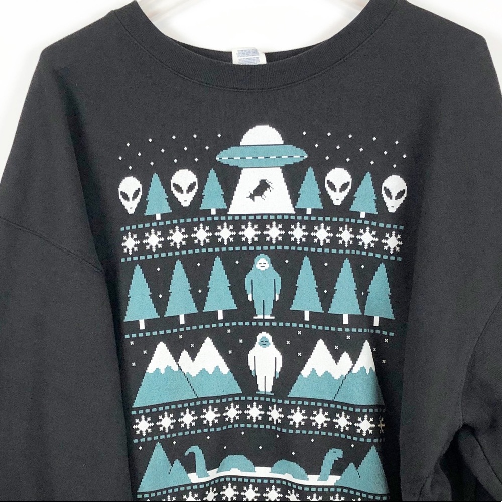 Novelty Ugly Sweater Alien Yeti Sasquatch 2XL